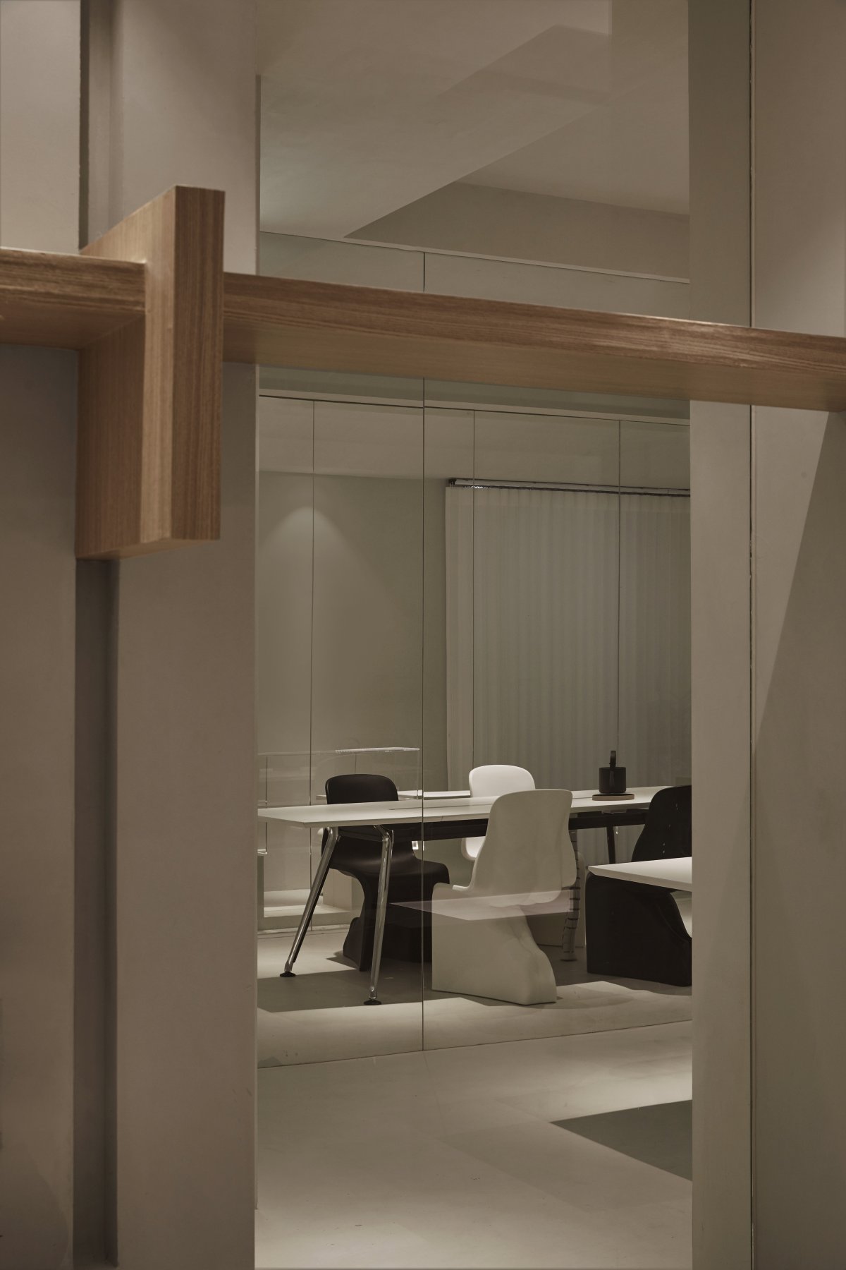 yinjispace-thomas-tan-x-toscana-shanghai-office-showroom